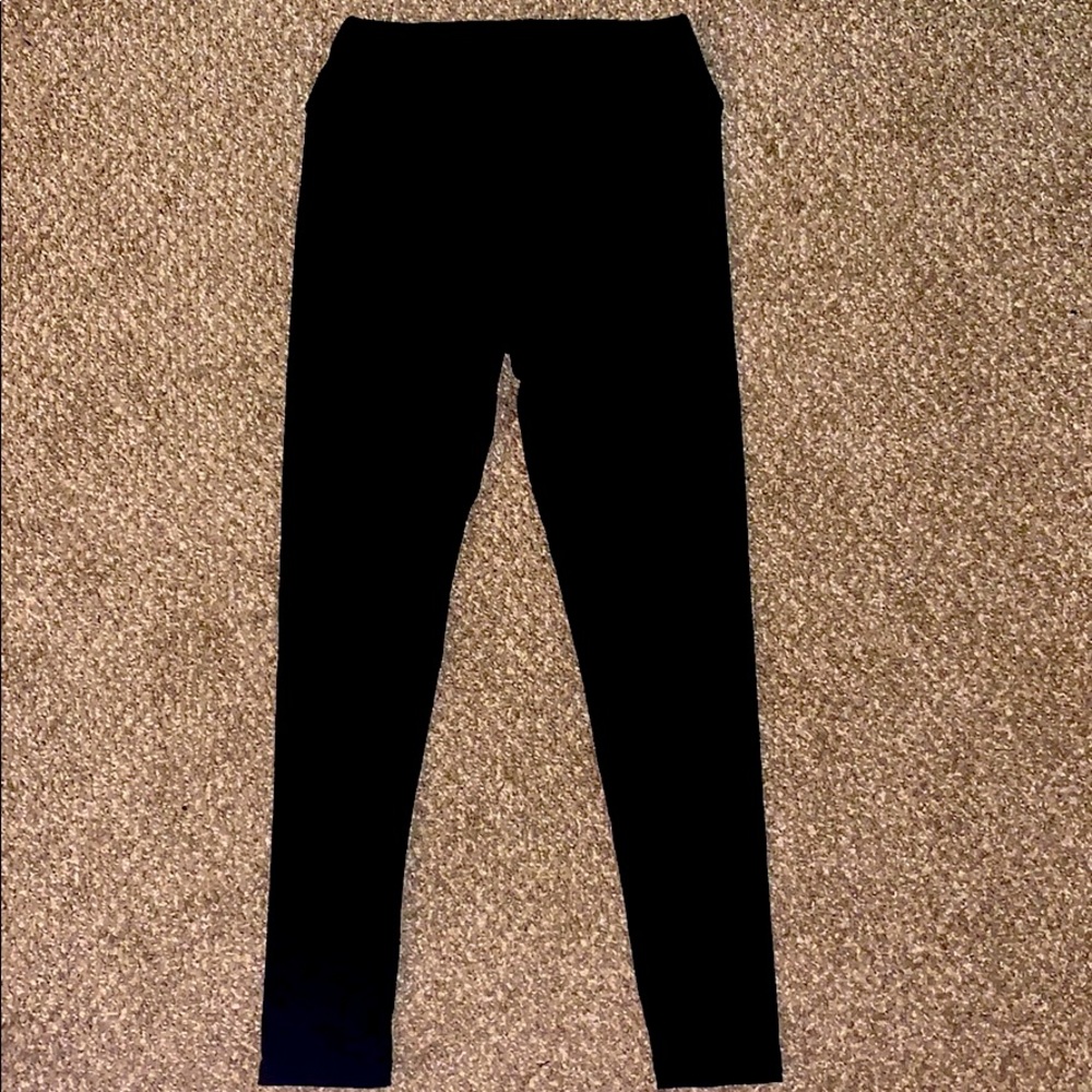 Black LuLa Roe leggings!